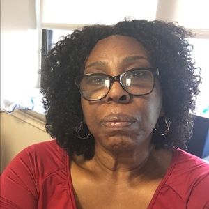 Meet your Posher, Valerie